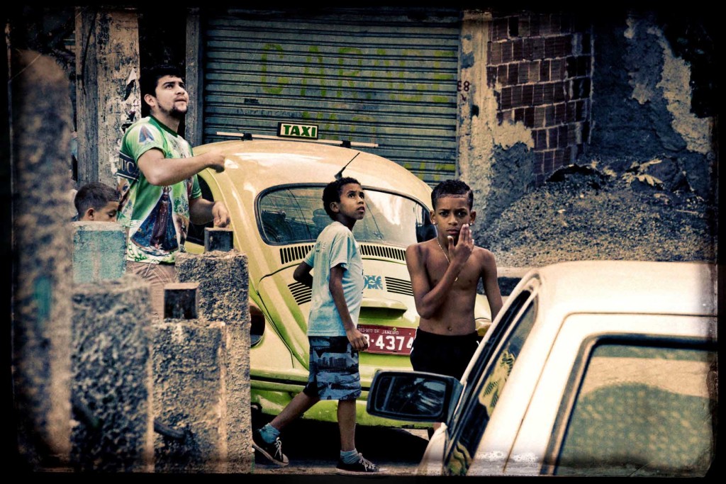 04 FAVELA RIO DE JANEIRO