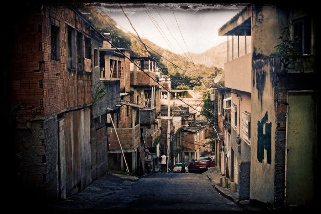 17 FAVELA RIO DE JANEIRO